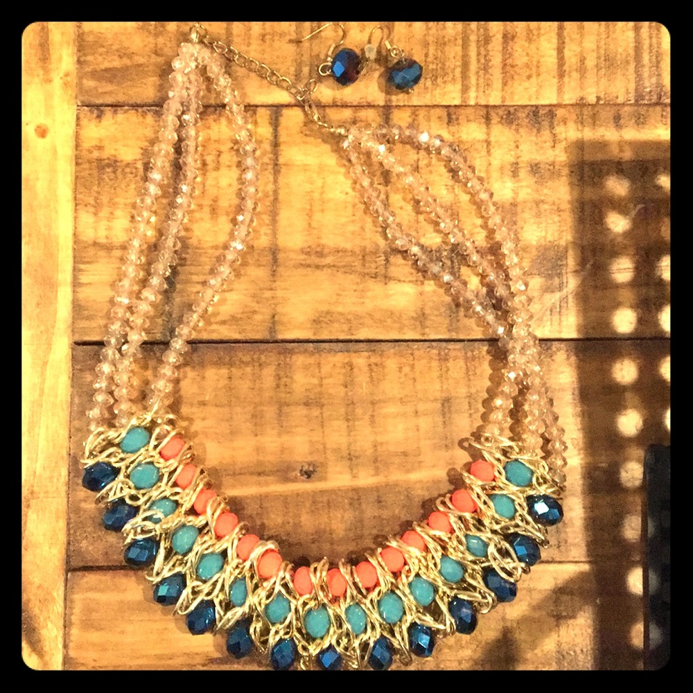 4/20!  Statement necklace & earring set